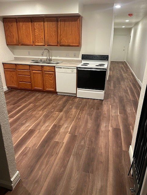 1st image of 633 E 200 S APT 4