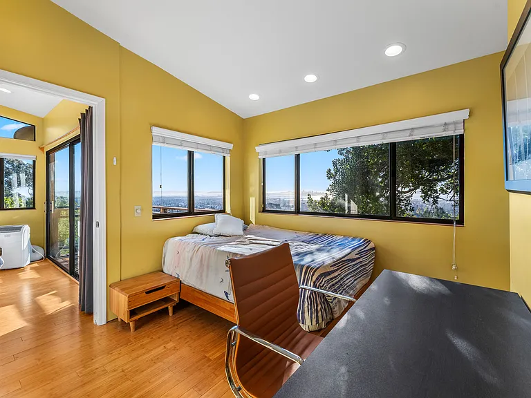 1724 La Vereda Rd — Photo 10