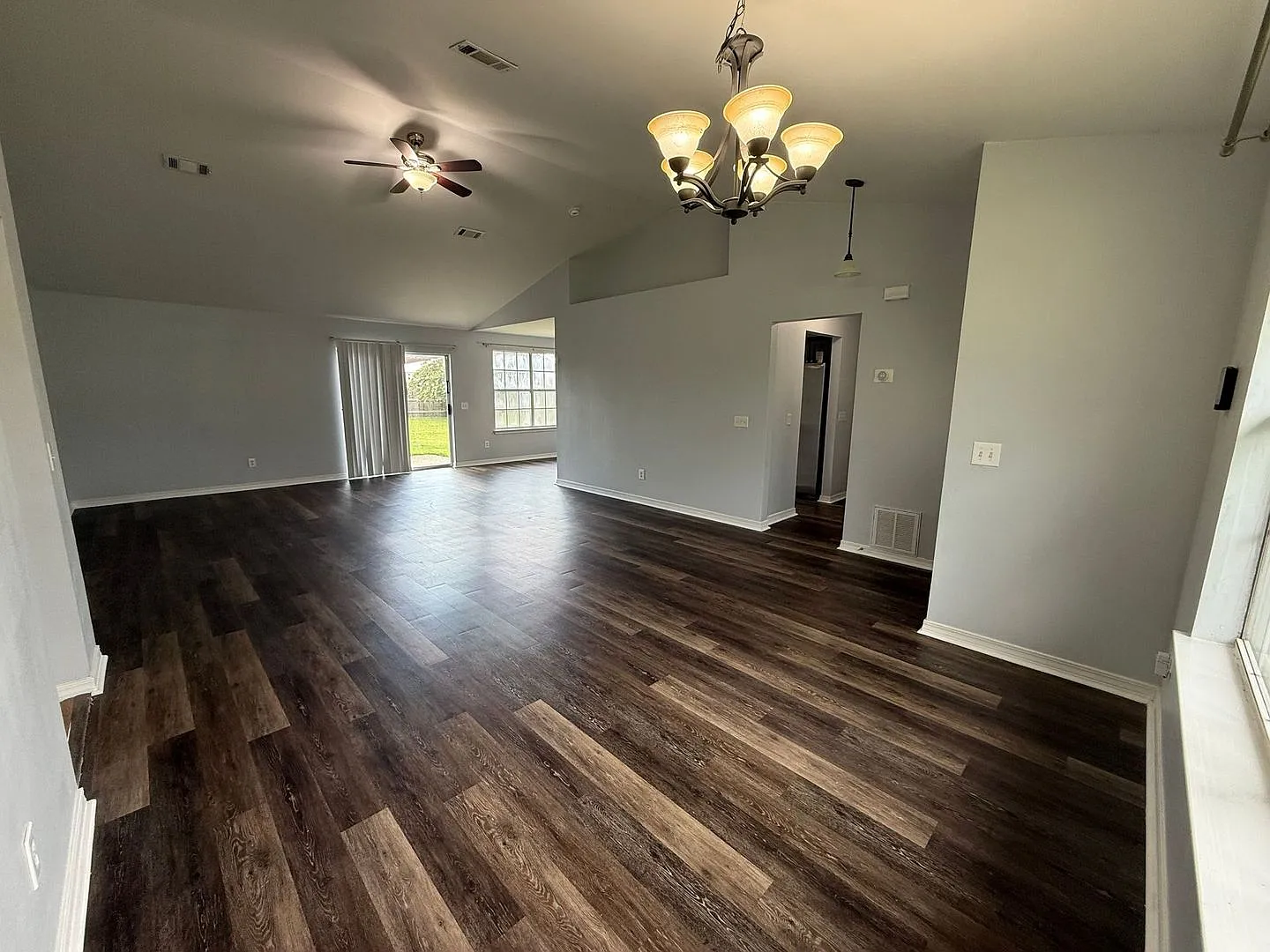 Pensacola - Coral Creek - 3 bedroom, 2 bathroom w lawn care — Photo 4