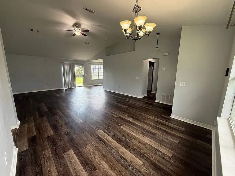 2111 Coral Creek Dr — Photo 4