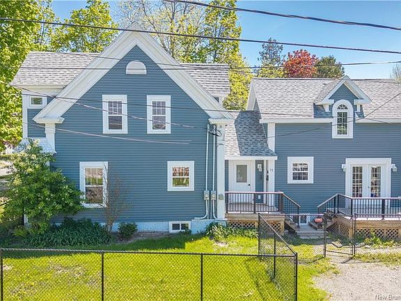 4th image of 72 Union St