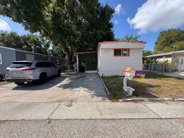 9765 Oaks St, Tampa, FL 33635