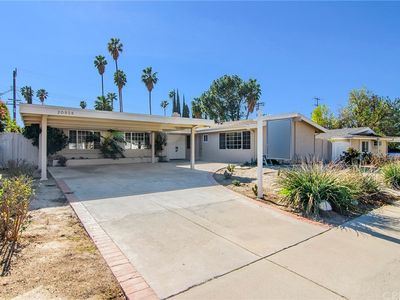 20858 Collins St, Woodland Hills, CA, 91367