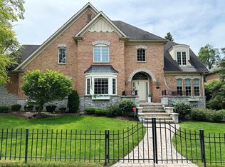 240 E May St, Elmhurst, IL 60126