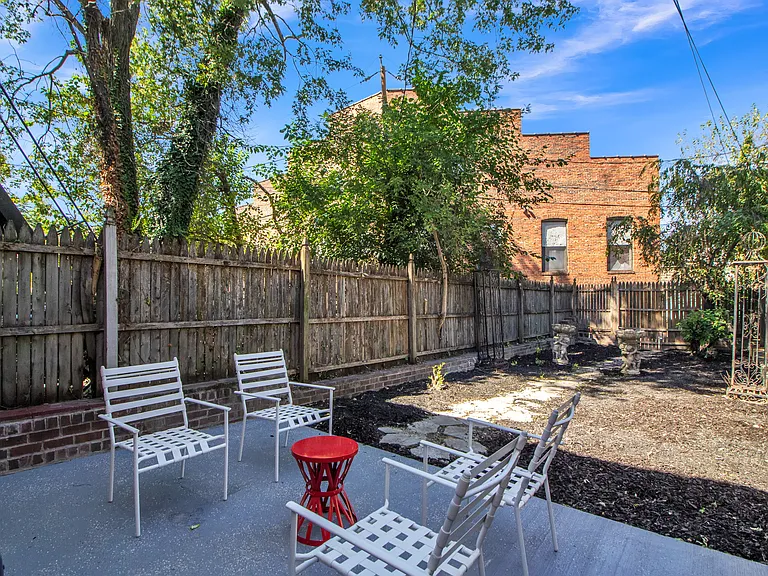 708 Newington Ave — Photo 4