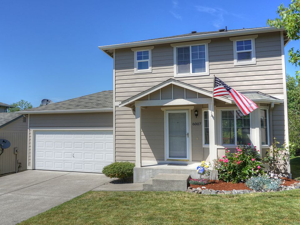 www.LamoureuxRealEstate.com