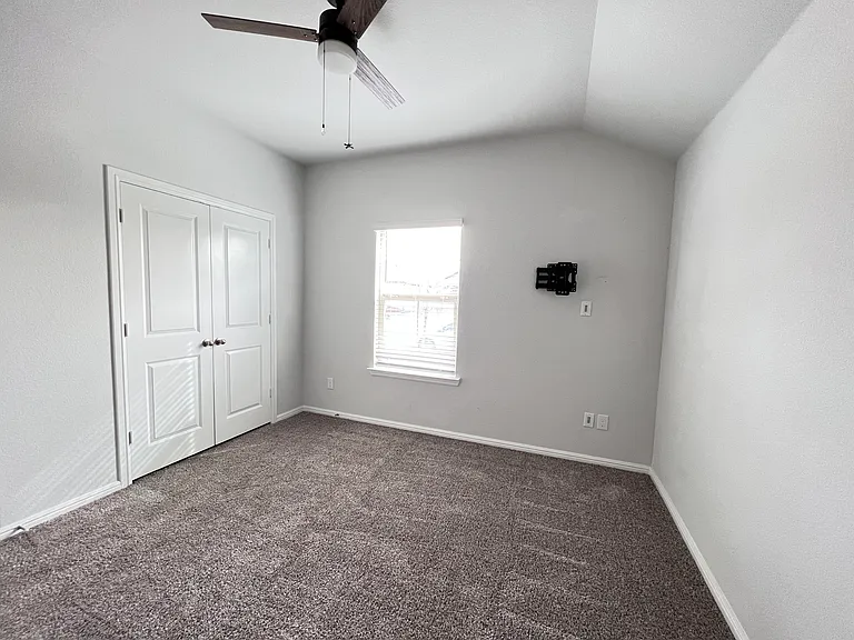 9301 Hill Topper Trl — Photo 16
