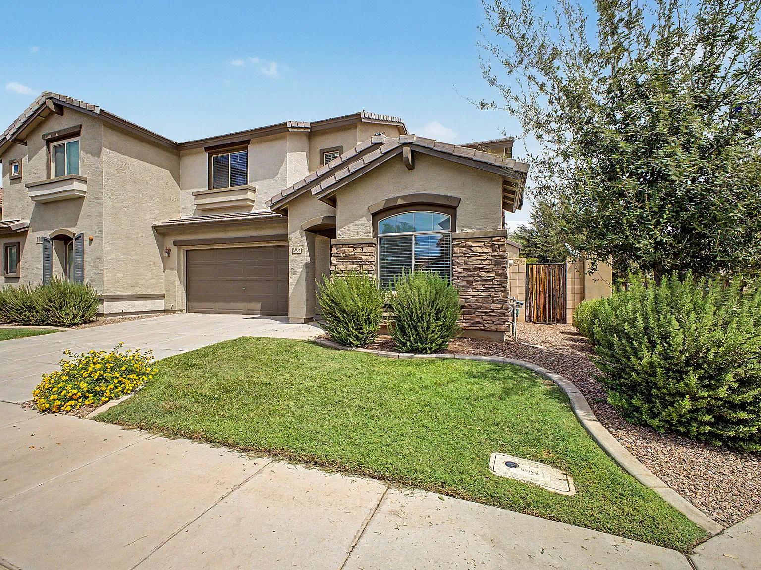 4 bed, 1893 sqft, $2,800 — Photo 3