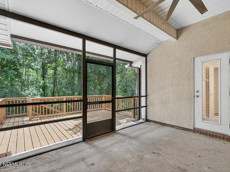1634 Majestic View Ln — Photo 45