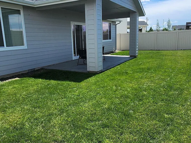 4891 N Basswood Ave — Photo 19