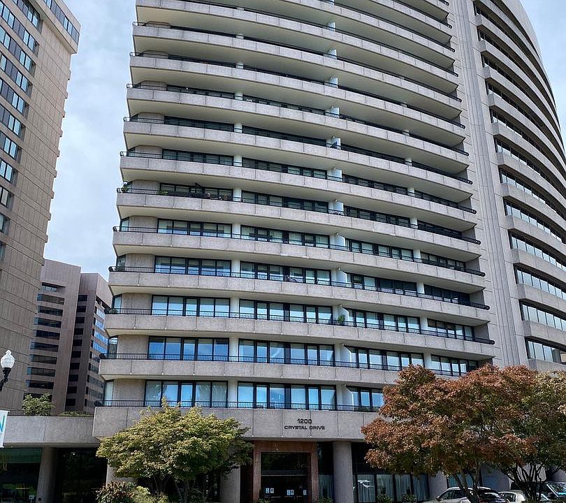 1st image of 1200 Crystal Dr APT 911