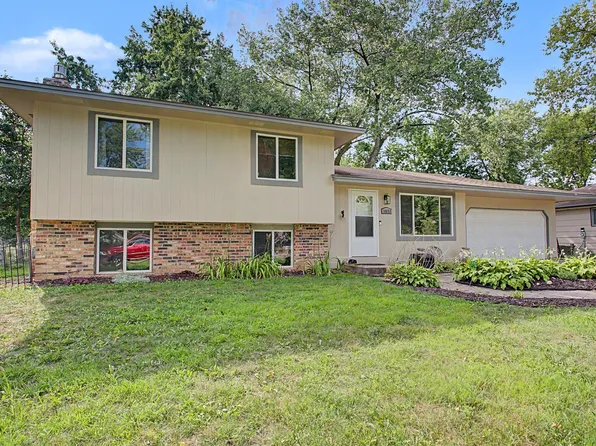 16653 Foliage Ave W, Rosemount, MN 55068