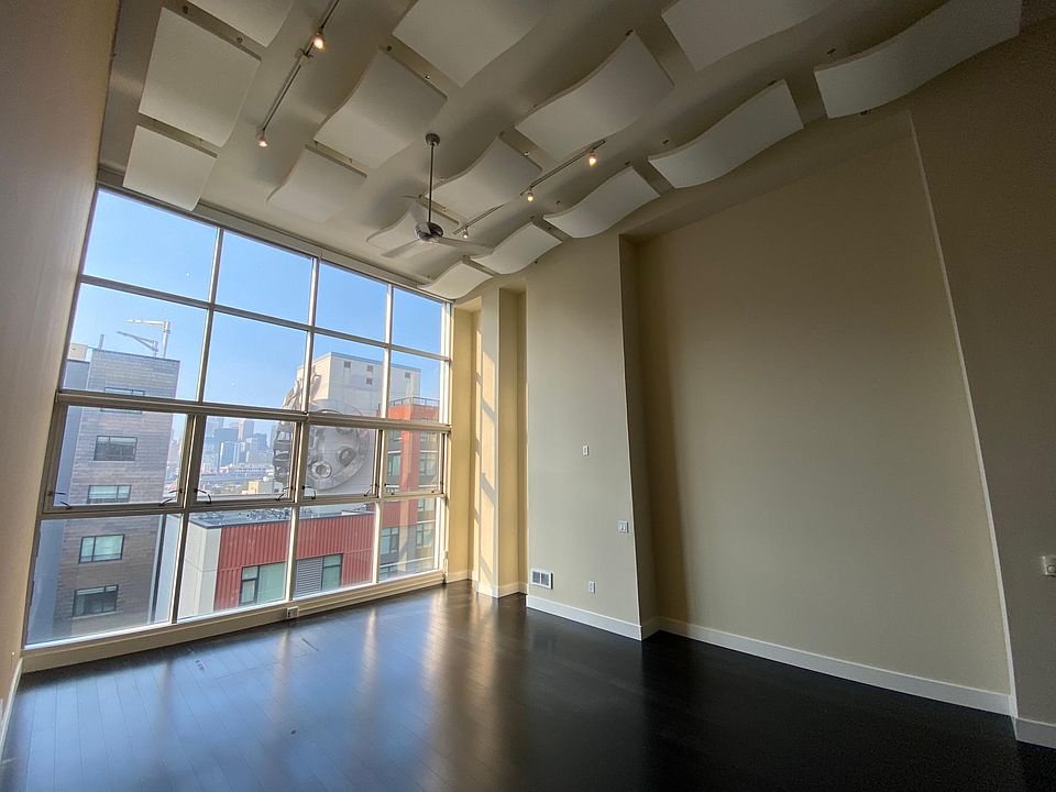 1st image of 188 King St Unit 608
