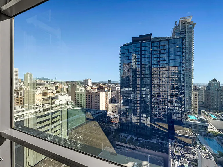 801 S Grand Ave #1710 — Photo 39