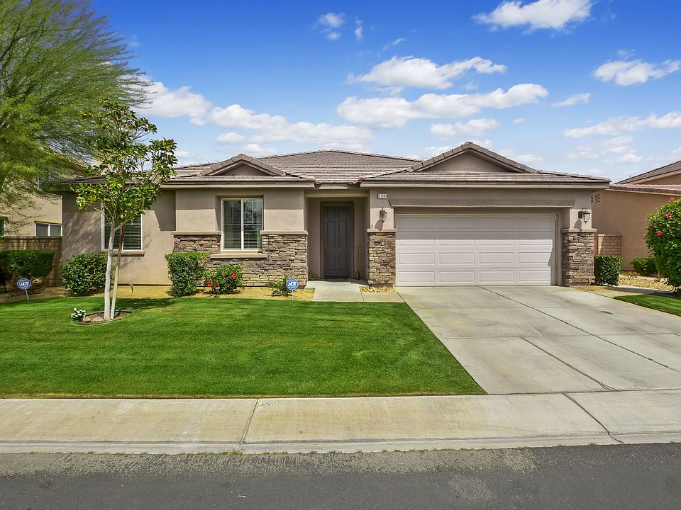 1st image of 82194 Padova Dr