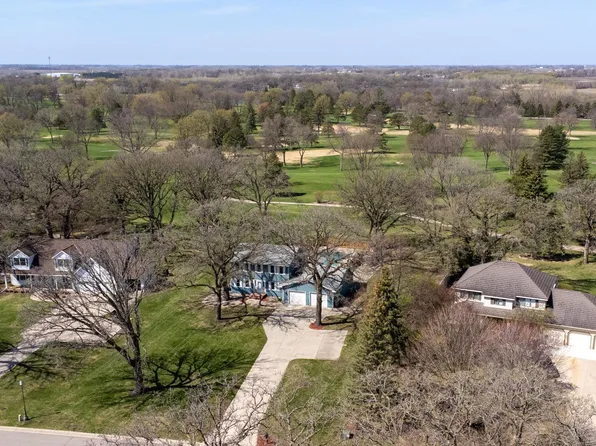 1212 Oakwood Ln NW, Hutchinson, MN 55350