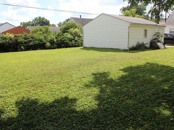 4th image of 450 Robinwood Ave