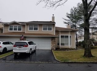 103 Colony Dr, Holbrook, NY 11741