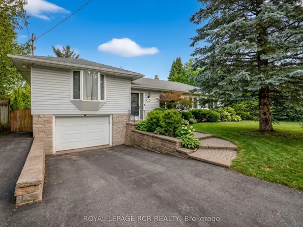 11 Hilltop Dr, Caledon, ON L7C 1K7