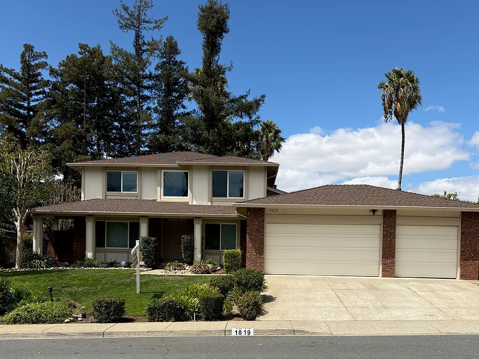 1819 Yolanda Cir
