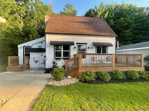 359 E Pleasant Ave, Angola, NY 14006