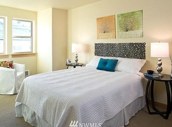 5th image of 827 Hiawatha Place S #306