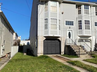 281 Richmond Hil Rd, Staten Island, NY 10314