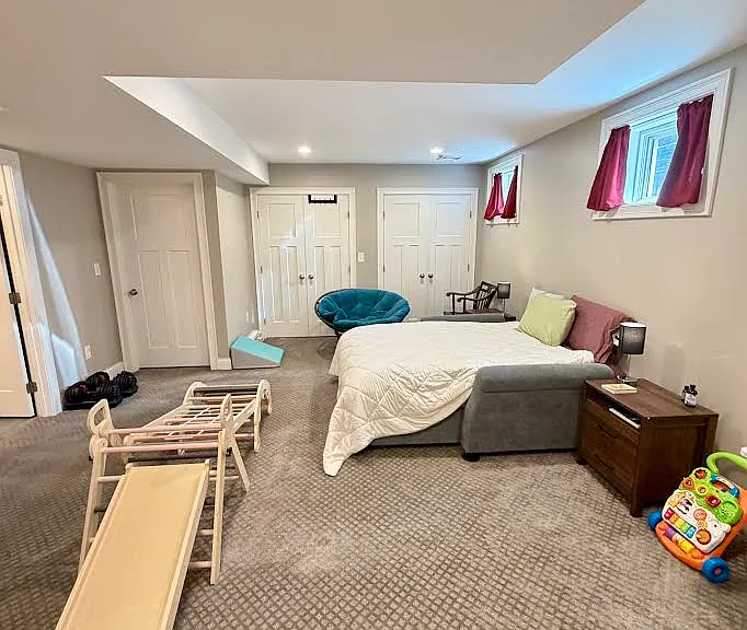 230 Westminster Ave — Photo 12