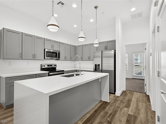 3rd image of 11469 Vibrant Heights Dr