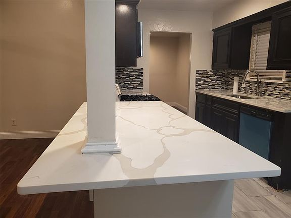 3rd image of 3125 Western Dr