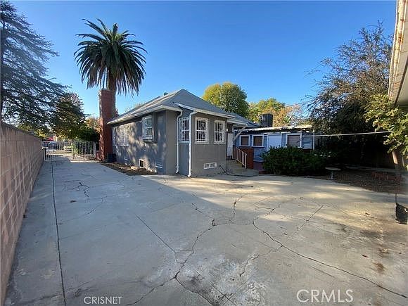 2nd image of 5646 Vesper Ave