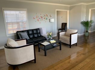 33 Garden Ln, Daly City, CA 94015