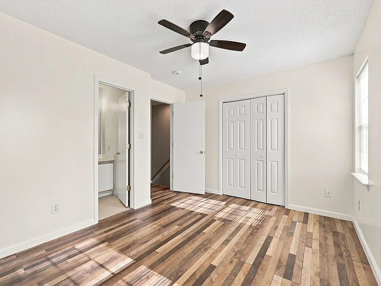 107 Spring Meadow Cir — Photo 9