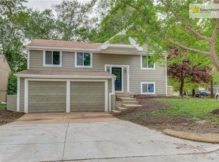 628 E Bristol Ln, Olathe, KS 66061