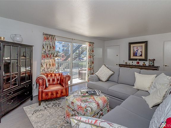 5th image of 22981 Marine View Dr S APT D116