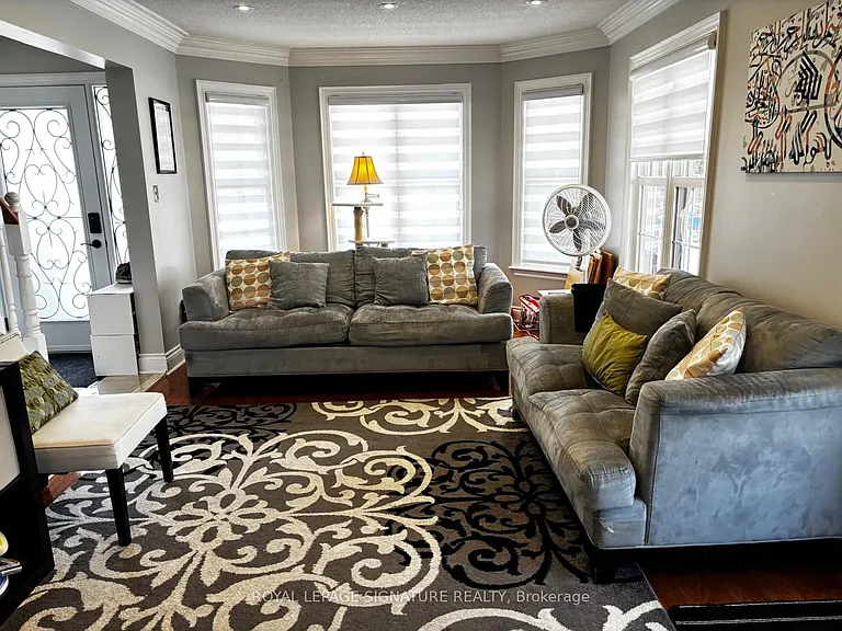 6568 Aston Martin Mews — Photo 3
