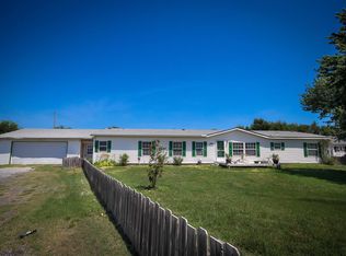 906 W 63rd St S, Wichita, KS 67217
