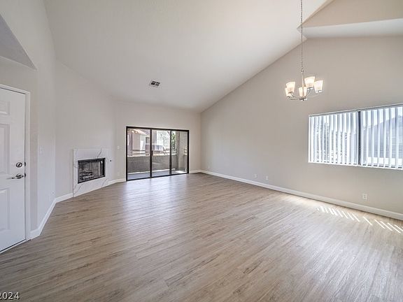 3rd image of 5060 S Rainbow Blvd Unit 201