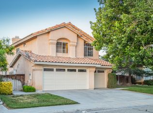 44508 Shadowcrest Dr, Lancaster, CA 93536