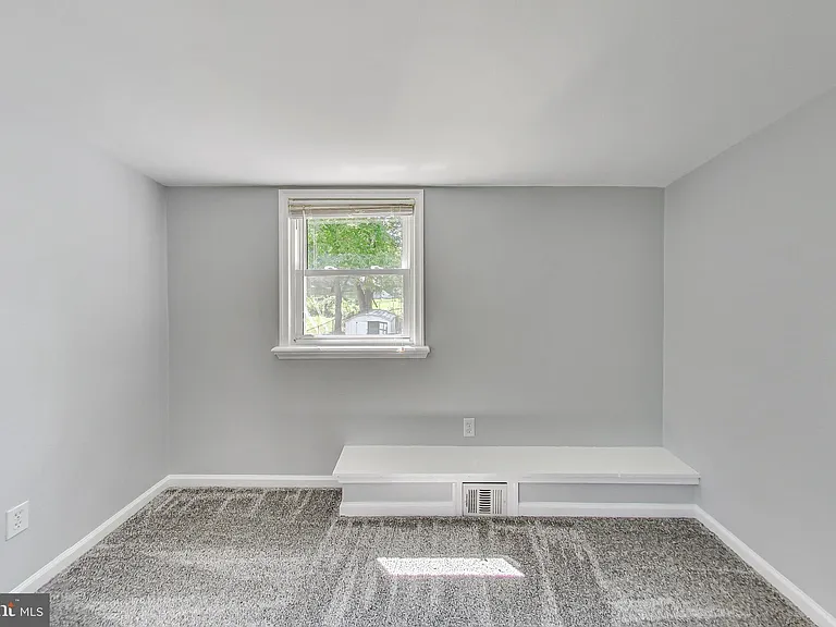 6641 Barrett Rd — Photo 31