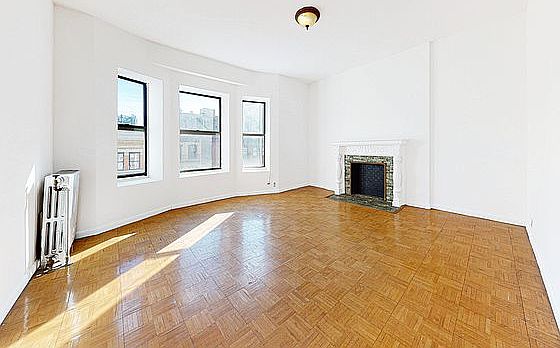 2nd image of 1944 Madison Ave #4Z