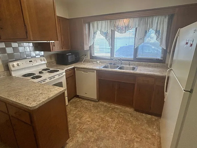 105 Bellaire Rd — Photo 6