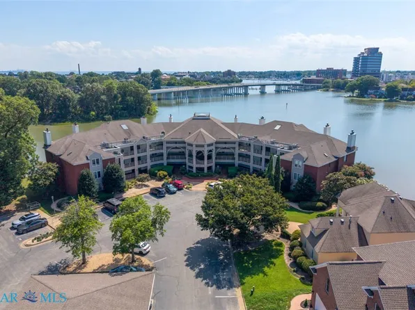 30 Brough Ln Unit 2, Hampton, VA 23669