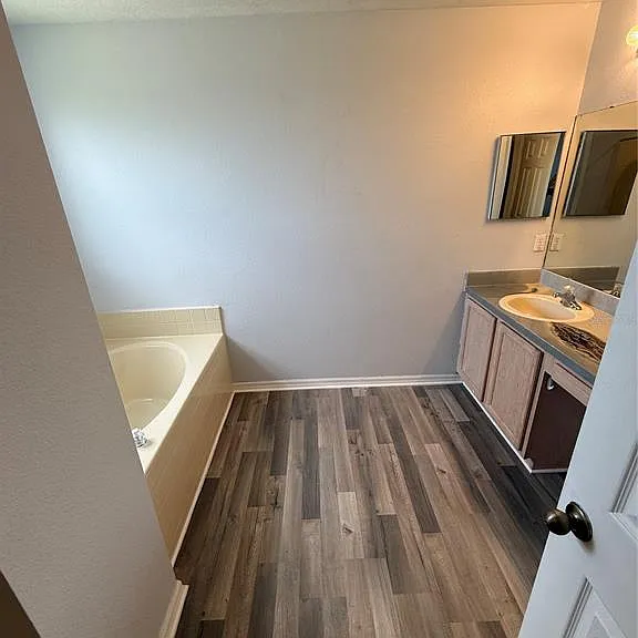707 Battery Pointe Dr — Photo 32