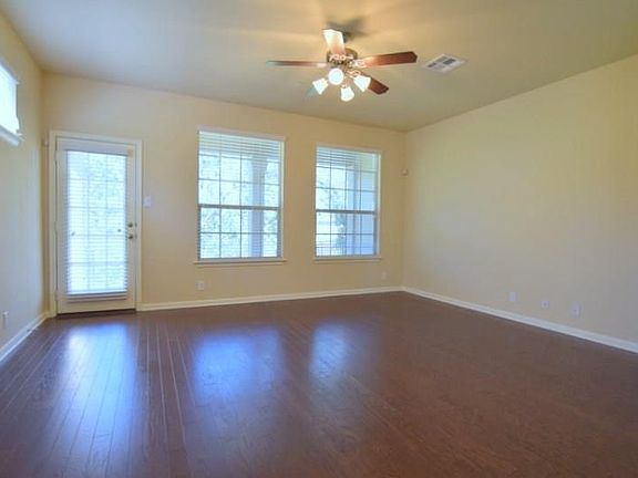 4th image of 3101 Davis Ln APT 6602