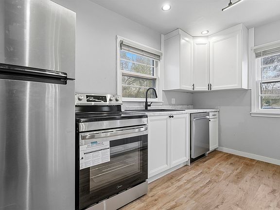 4th image of 1616 University Ave NW