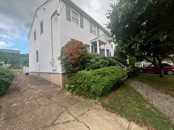 89 Hampton Avenue, Albertson, NY 11507