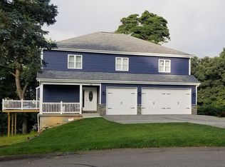 122 Colonial Dr, Sewickley, PA 15143