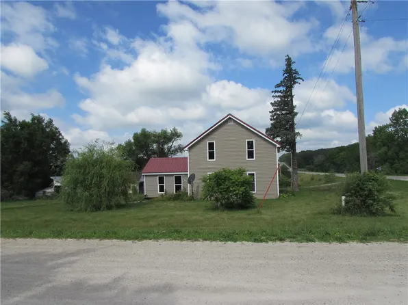 1484 310th St, Eddyville, IA 52553