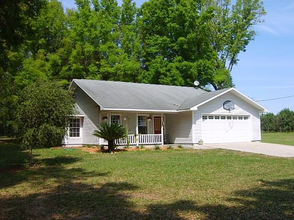 Quaint Country Home!